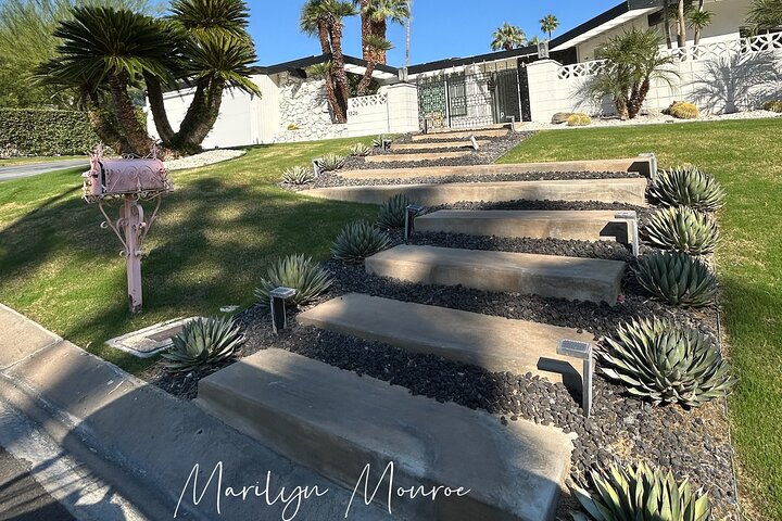 Explore Palm Springs Celebrity Homes in Style