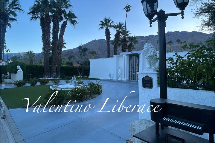 Explore Palm Springs Celebrity Homes in Style