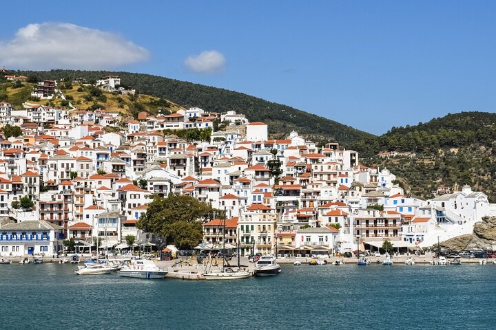 Ferry Tickets Between Skiathos and Skopelos