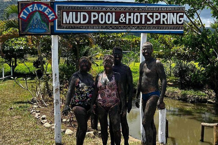 Garden of Sleeping Giant Tour with Tifajek Mud Pool and Hotspring