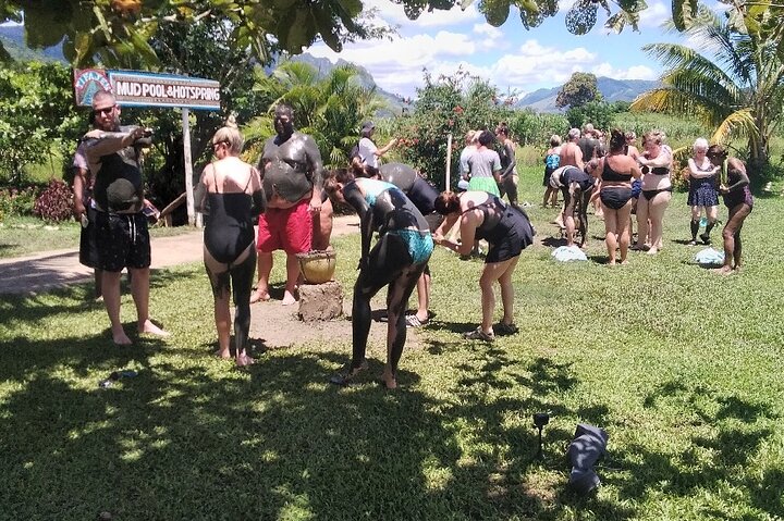 Garden of Sleeping Giant Tour with Tifajek Mud Pool and Hotspring