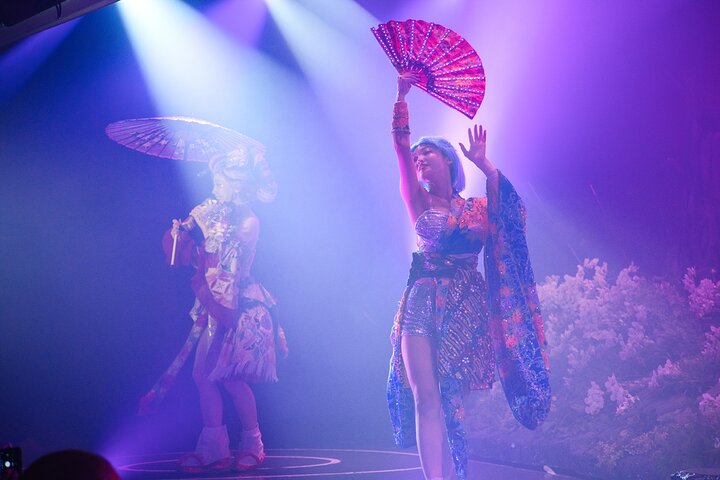 Futuristic Show at Samurai Restaurant with Meal or 2Drinks