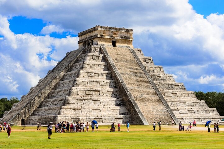 Chichén Itzá, Valladolid and 2 cenotes Ik kil and suytun