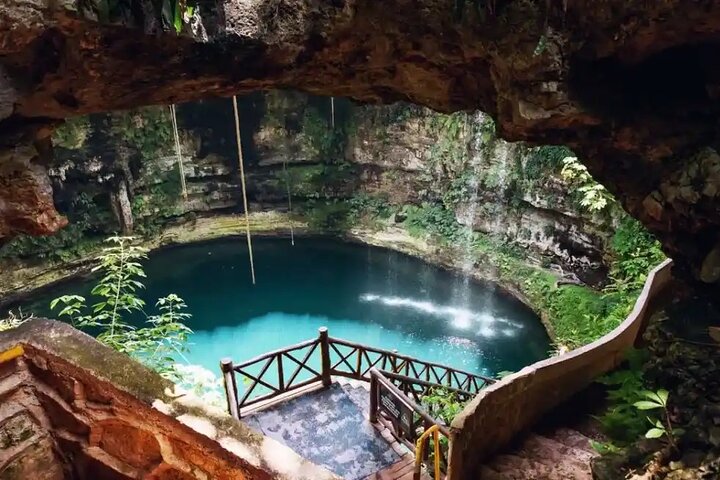 Chichén Itzá, Valladolid and 2 cenotes Ik kil and suytun