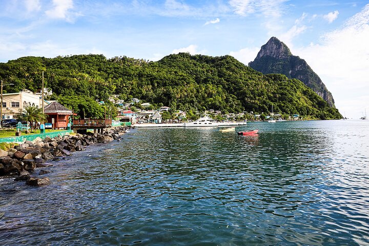 St. Lucia West Coast Boat Cruise with Snorkeling Between Pitons