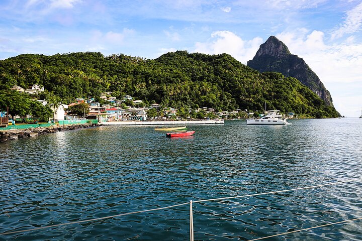 St. Lucia West Coast Boat Cruise with Snorkeling Between Pitons