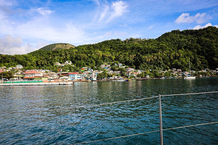 St. Lucia West Coast Boat Cruise with Snorkeling Between Pitons