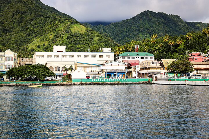 St. Lucia West Coast Boat Cruise with Snorkeling Between Pitons