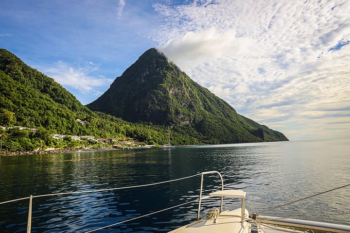 St. Lucia West Coast Boat Cruise with Snorkeling Between Pitons