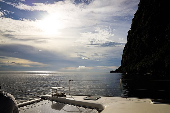St. Lucia West Coast Boat Cruise with Snorkeling Between Pitons