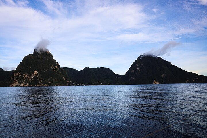 St. Lucia West Coast Boat Cruise with Snorkeling Between Pitons