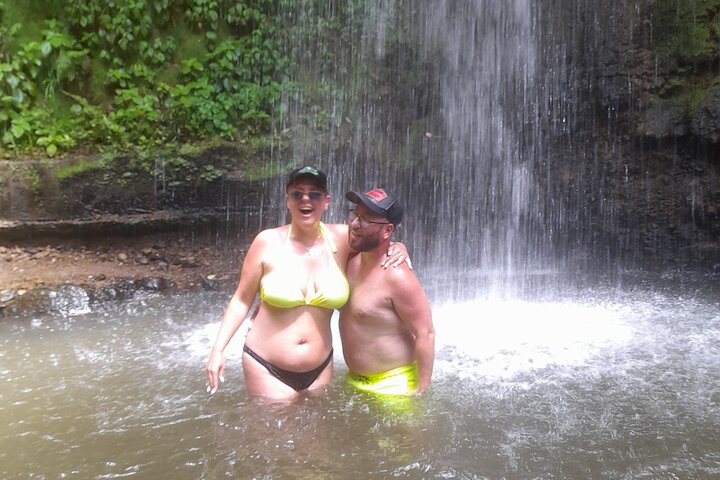 St. Lucia West Coast Boat Cruise with Snorkeling Between Pitons