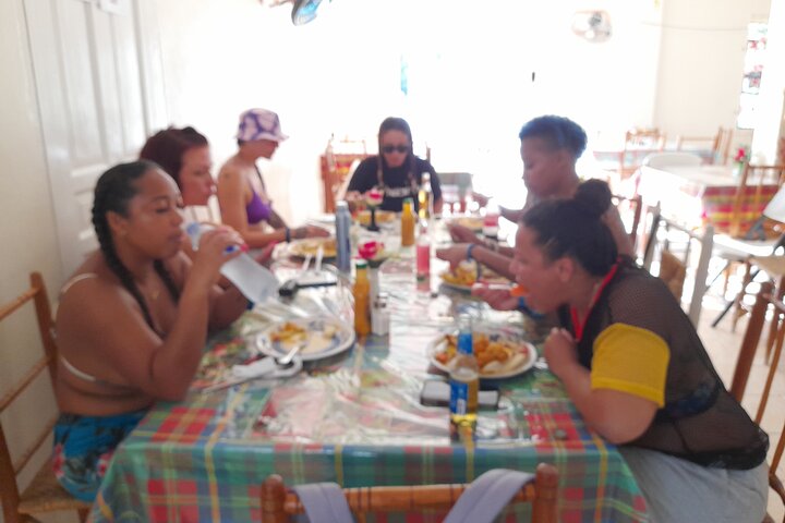 St. Lucia West Coast Boat Cruise with Snorkeling Between Pitons