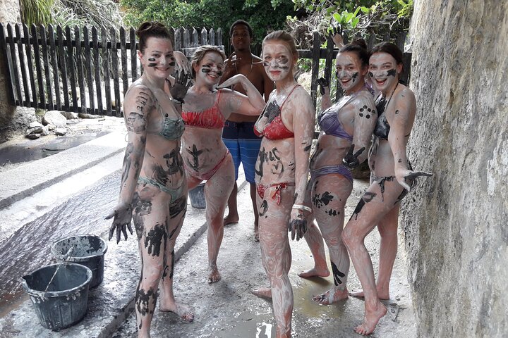 St. Lucia West Coast Boat Cruise with Snorkeling Between Pitons