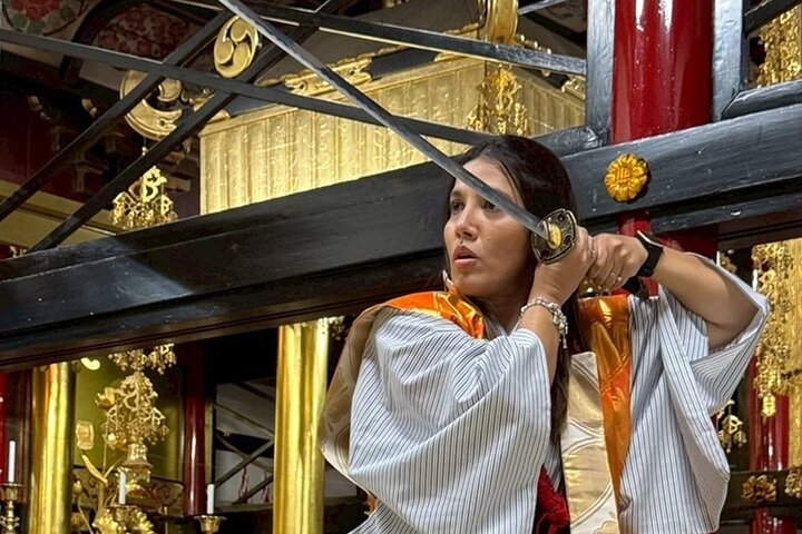 Samurai Swordsmanship Lesson at a rented temple