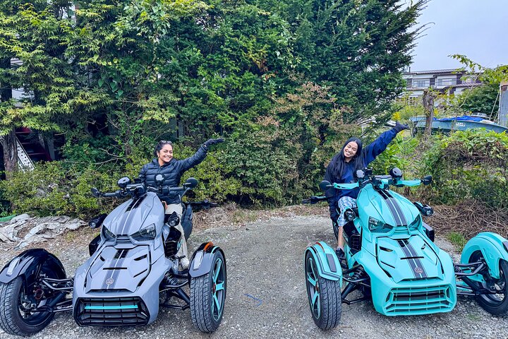 Mt. Fuji Scenic Trike Ride in Lake Kawaguchiko