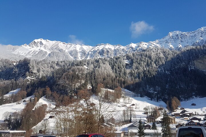 Discover Lauterbrunnen with CHEESE & CHOCOLATE