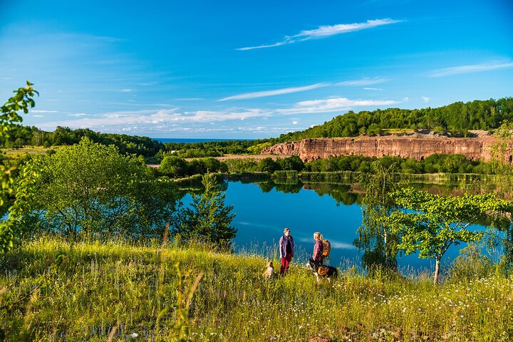 Private Day Trip from Gothenburg to Lake Vanern and Lacko Castle