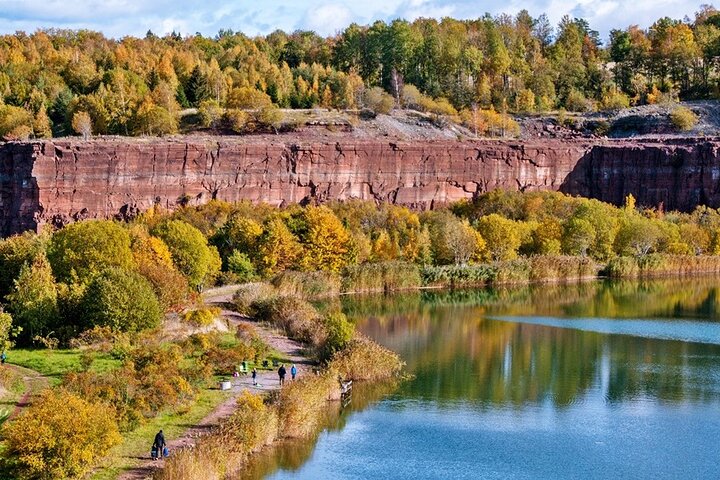 Private Day Trip from Gothenburg to Lake Vanern and Lacko Castle