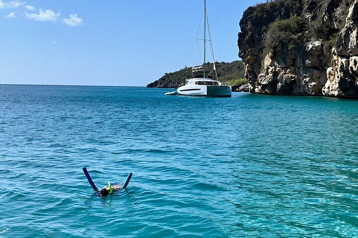Anguilla Based: Private 3-Hr Sightseeing & Snorkel Charter