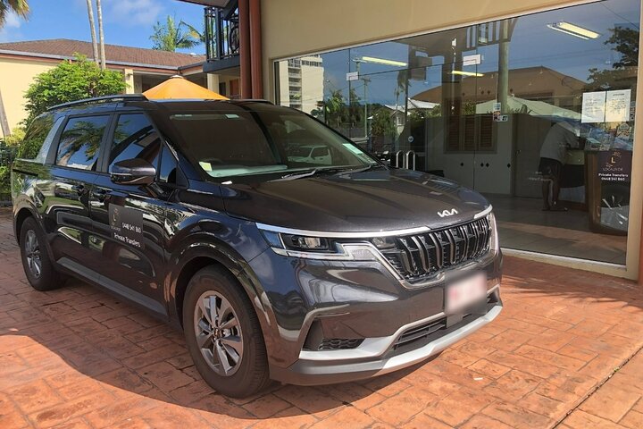 Cairns to Port Douglas Private Transfer After Hours 9 pm to 6 am
