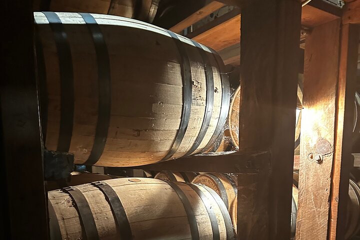 Kentucky Bourbon Experience: 3 Iconic Distilleries & Tastings
