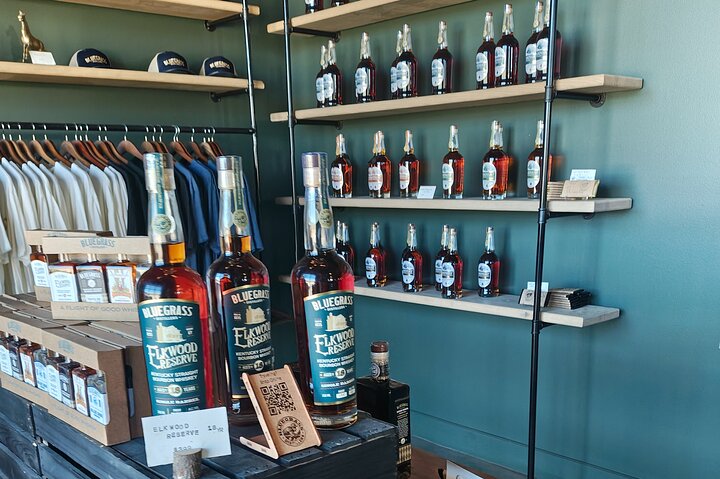 Kentucky Bourbon Experience: 3 Iconic Distilleries & Tastings