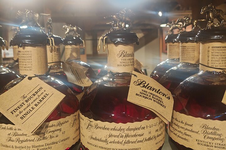 Kentucky Bourbon Experience: 3 Iconic Distilleries & Tastings
