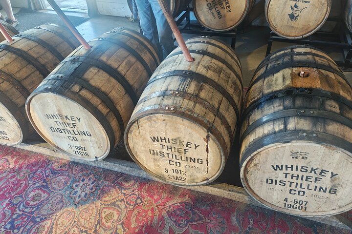 Kentucky Bourbon Experience: 3 Iconic Distilleries & Tastings