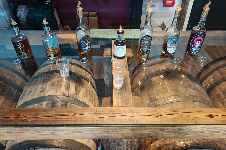Kentucky Bourbon Experience: 3 Iconic Distilleries & Tastings