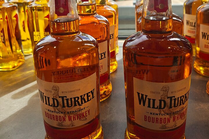 Kentucky Bourbon Experience: 3 Iconic Distilleries & Tastings
