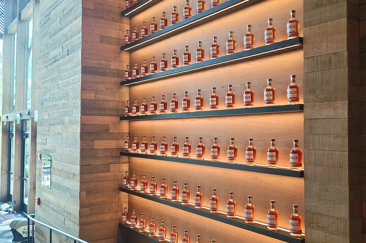 Kentucky Bourbon Experience: 3 Iconic Distilleries & Tastings