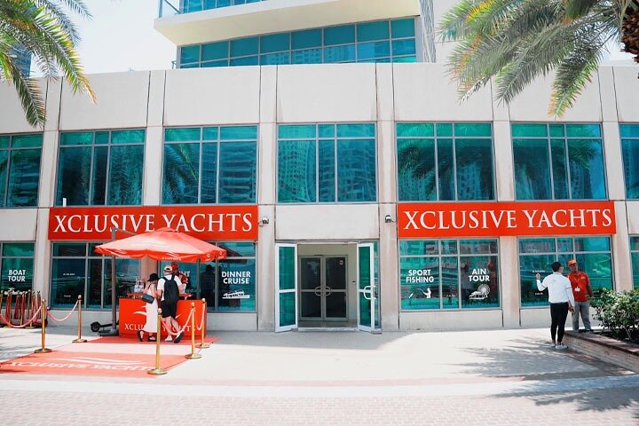 Dubai Marina Luxury Yacht Tour with Optional Breakfast or BBQ