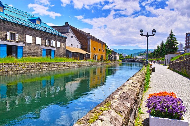 Private Shore Tour: Otaru Highlights & Scenic Blue Cave Cruise