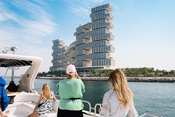 Dubai Marina Luxury Yacht Tour with Optional Breakfast or BBQ