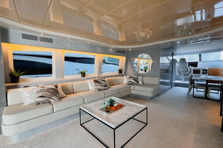 Dubai Marina Luxury Yacht Tour with Optional Breakfast or BBQ