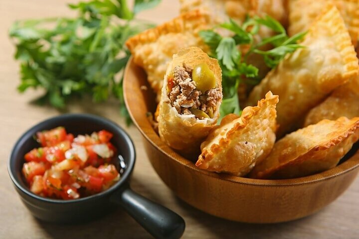 3hr Food Crawl in Belo Horizonte Markets and Local Flavors