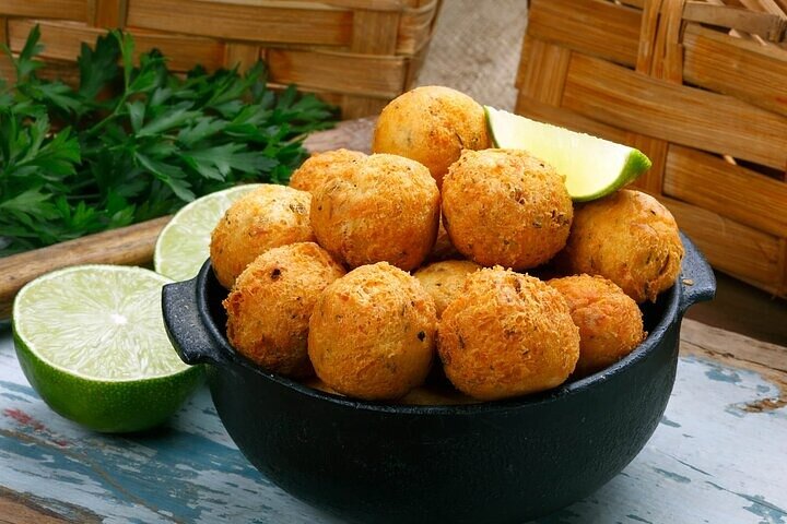 3hr Food Crawl in Belo Horizonte Markets and Local Flavors