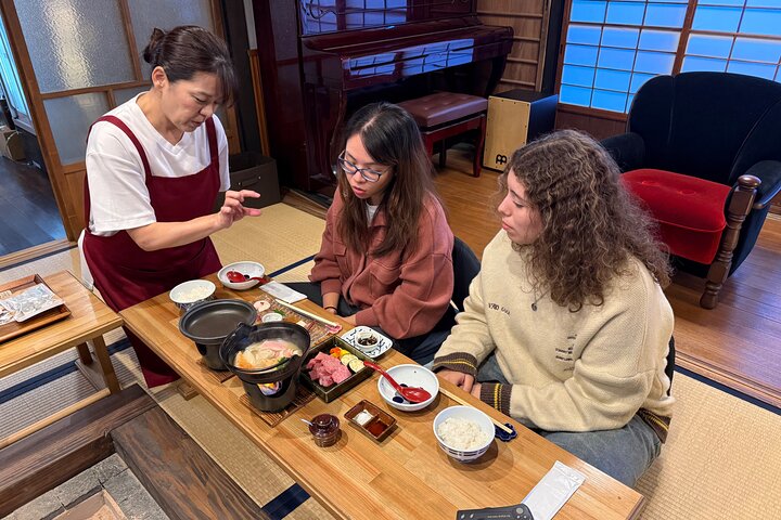 Kobe beef lunch with calligraphy and tea ceremony experiences