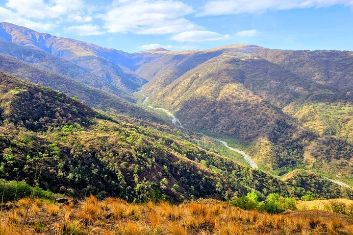 Afternoon in the Valleys El Mollar and Tafi del Valle Tour