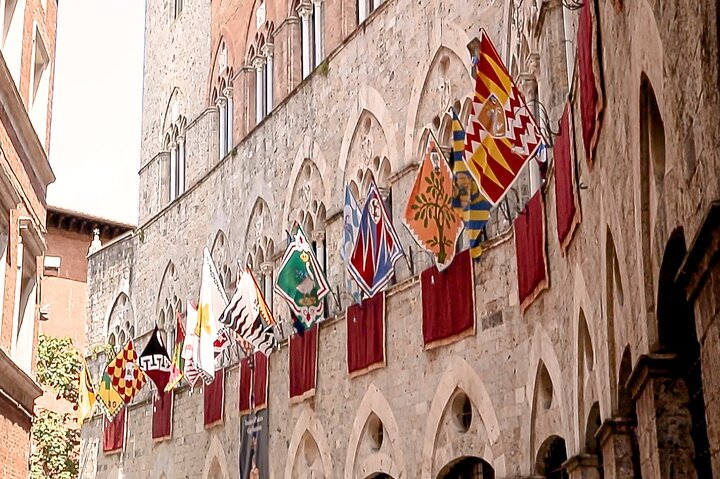 San Gimignano, Siena, Monteriggioni: Fully Escorted Tour, Lunch & Wine Tasting