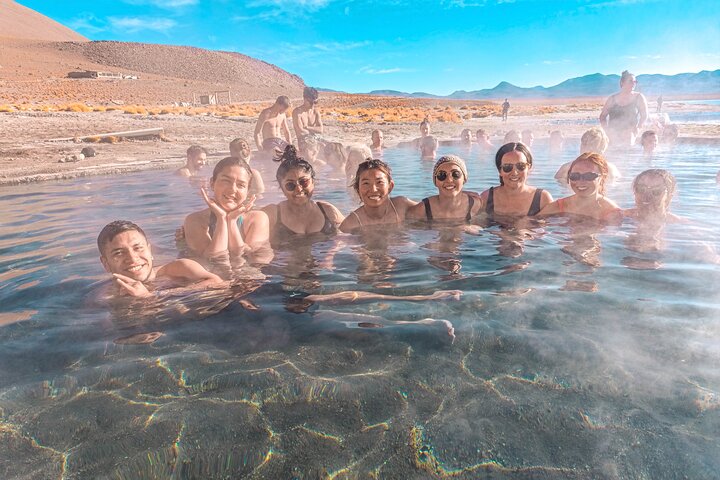 3-Day Uyuni Salt Flats & Lagoons to San Pedro de Atacama