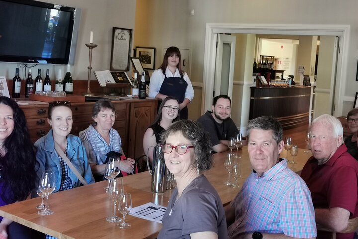 Premium 4 -Best Wineries Napier Hawke's Bay Tour, 5.5h - 6Hours