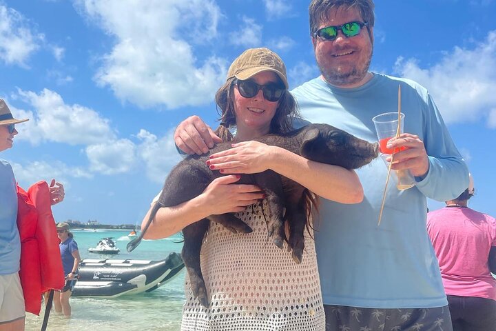 4hr Private Tour Island Hop Snorkel w/ Turtles & Sip Bahama Mamas