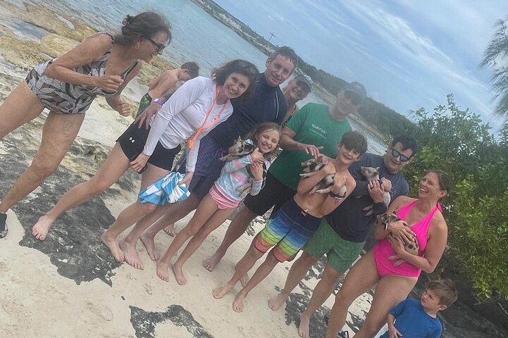 4hr Private Tour Island Hop Snorkel w/ Turtles & Sip Bahama Mamas
