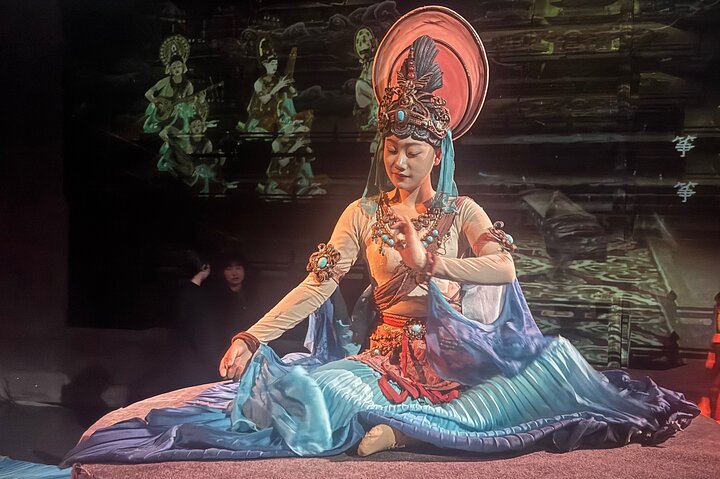 The Silk Road Show in Dunhaung with Transfer