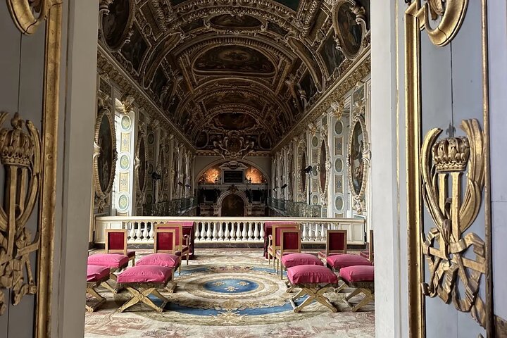 Château de Fontainebleau and Barbizon Village Full Day Tour