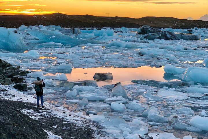 Glacier Lagoon & Diamond Beach Tour from Djúpivogur