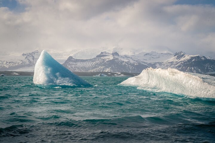 Glacier Lagoon & Diamond Beach Tour from Djúpivogur