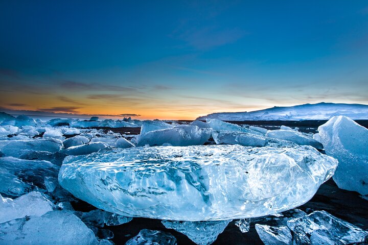 Glacier Lagoon & Diamond Beach Tour from Djúpivogur